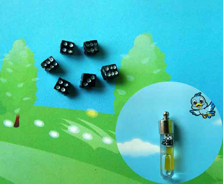 Hand-Painted Black Dice(sold in per package of 25 pcs)