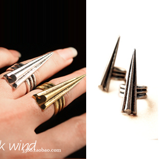 Vintage Punk Style Pyramid Finger Rings 