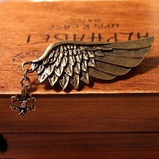 Retro Angel Wing Brooches