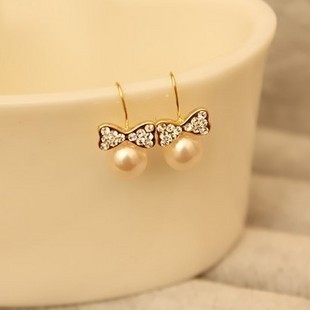Bowknot Imitation Pearl Earrings 