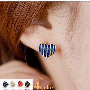 Fashion Striped Peach Heart Earrings 