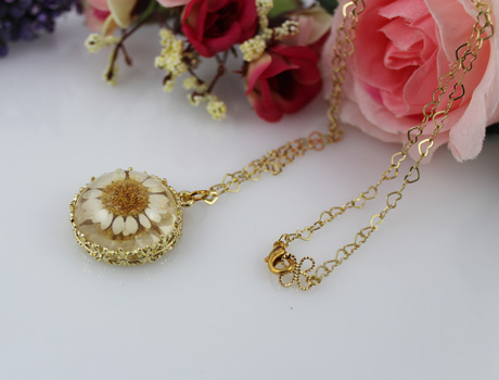 28MM Pressed Real Flower Necklace