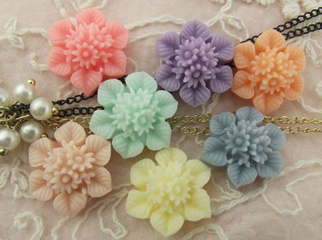 20MM Resin Flower Cabochons of Mixed Colors - HD 218
