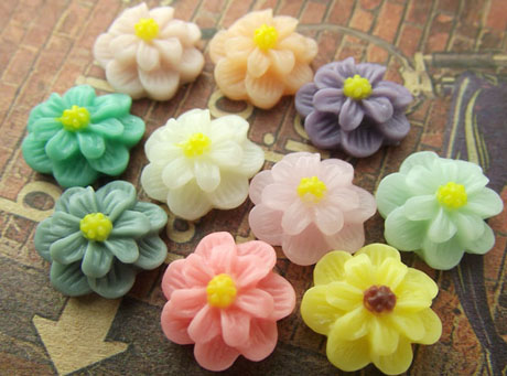 11MM Resin Flower Cabochons of Mixed Colors - HS309