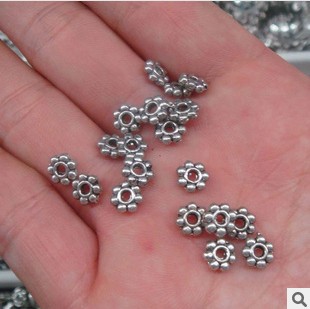 4.5MM Flower Charm (Sold package of 200 pcs)