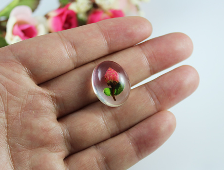 18X23mm Oval Clear Real Mini Rose pendant