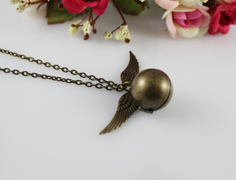 18MM Harry potter Enchanted Bronze Snitch ball locket ball necklace