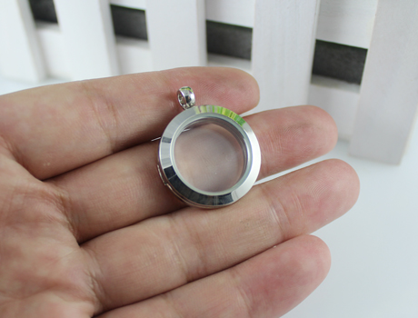 25mm Crystal Glass locket