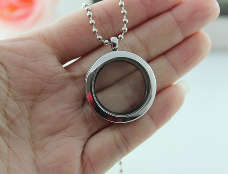 30MM Round Glass Locket Necklace(2 colors available)