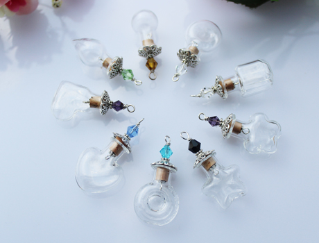 20X20MM Glass vial with vintage corks(Assorted Designs)