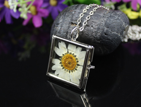 3x3CM Small Square Glass Locket Real Dry Flower necklace