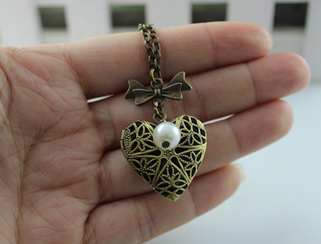 26X24MM Antique Bronze Heart Photo Pendant Lockets necklace