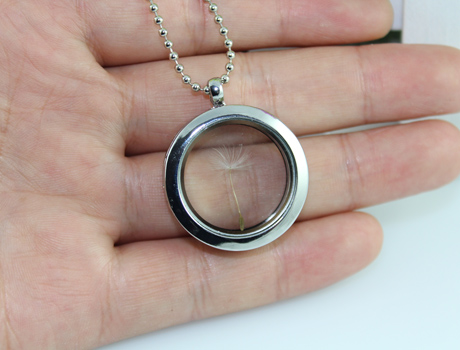 30MM Round Glass Locket Necklace(2 colors available)