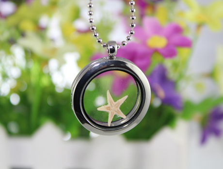 30MM Floating Glass Locket necklace with natural beach seastar inside