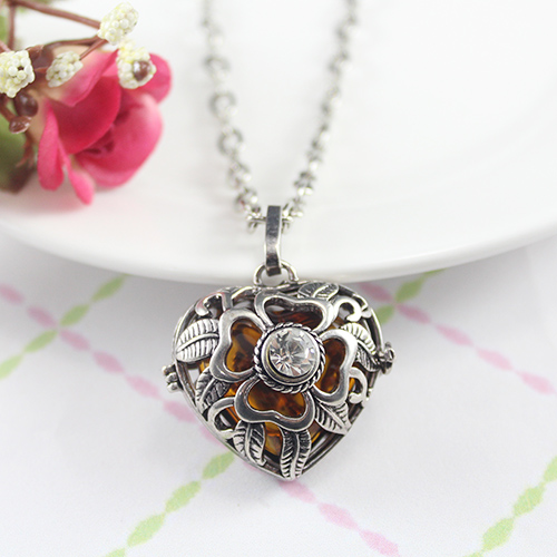 31X28MM  Heart Diffuser Locket Ball Necklace