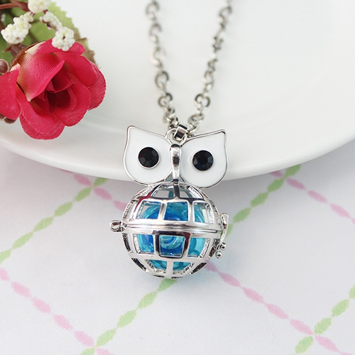 37x24MM White Eyes Owl Diffuser Locket Ball Necklace